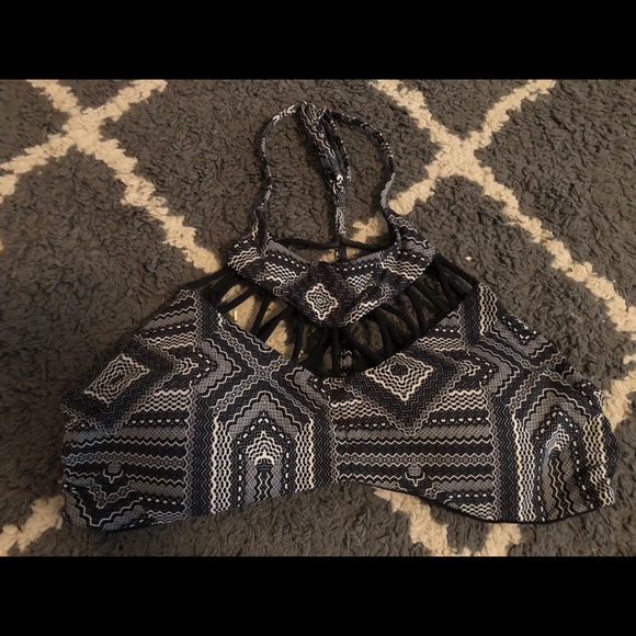 Edgy Strappy Bikini - Picture 2 of 5